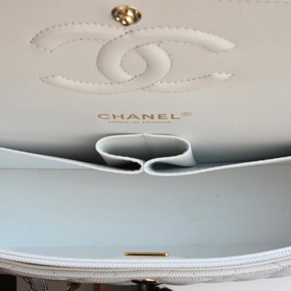 Alternative view of CHANEL CLASSIC FLAP HANDBAG(High-End Grade)