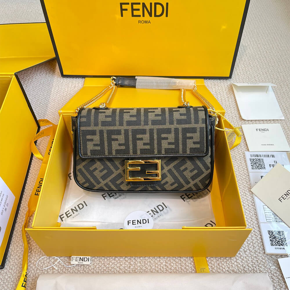 Fendi Baguette Chain Midi - Image 8