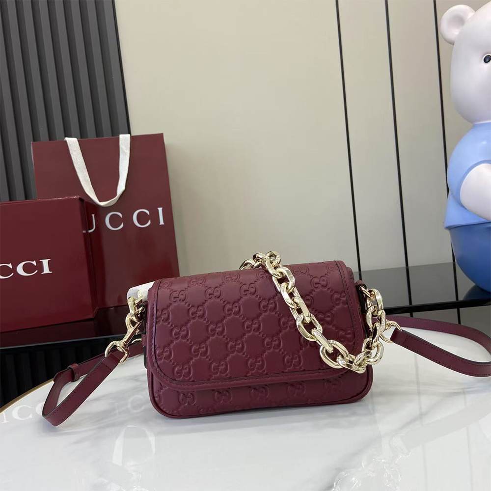 GG Emblem small shoulder bag - Image 5