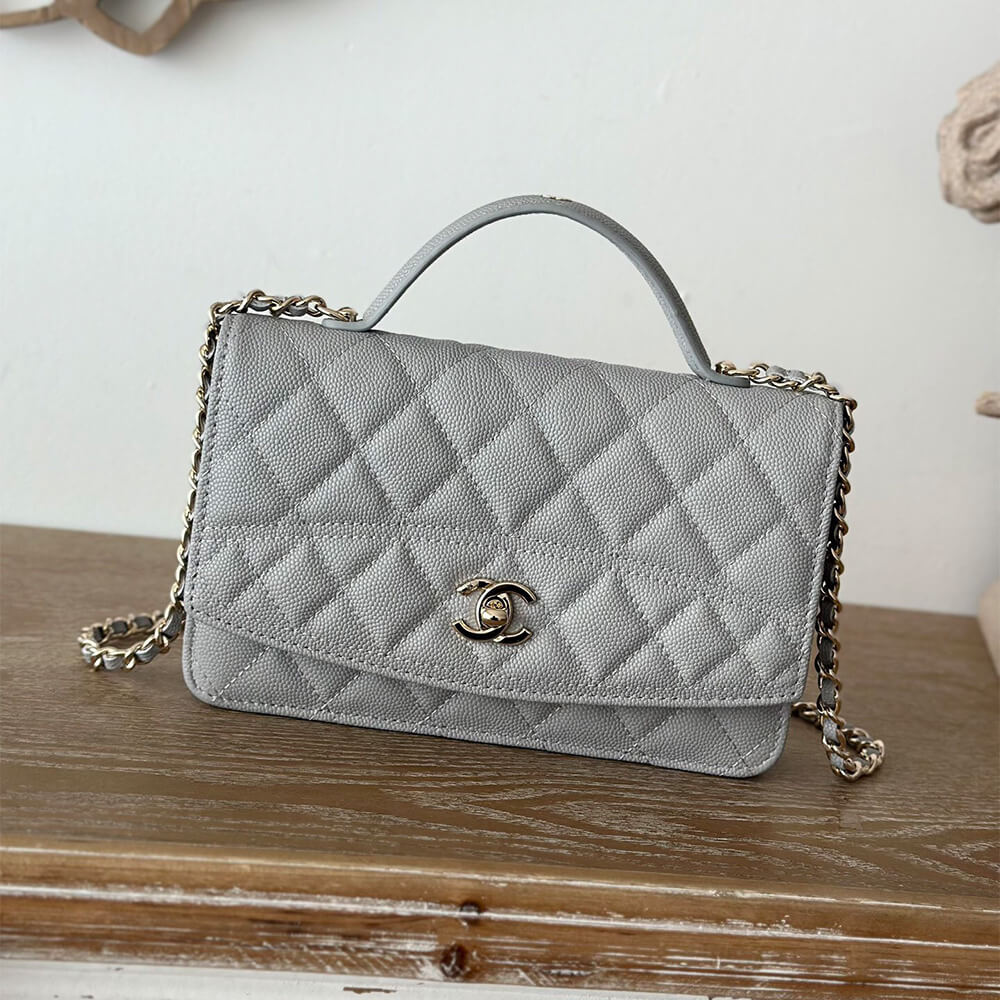 Alternative view of CHANEL Clutch With Chain(high-end grade)