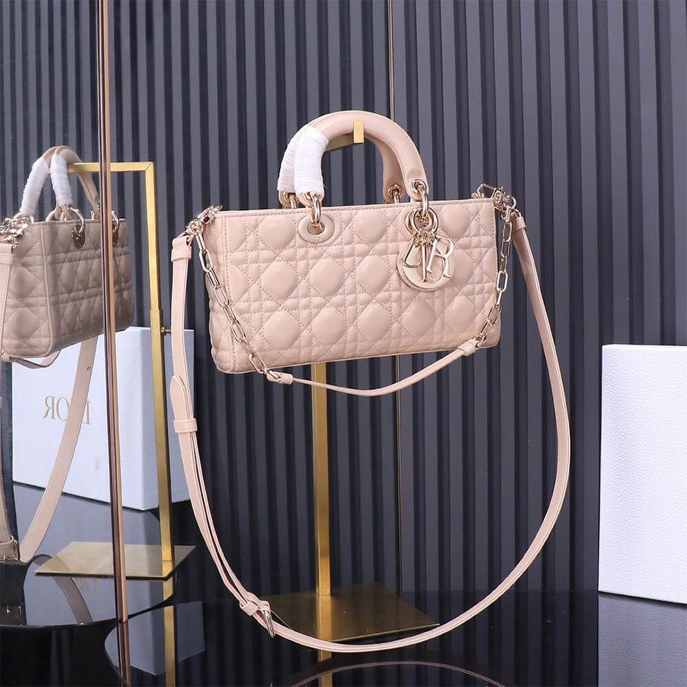 Alternative view of Dior Medium Lady D-Joy Bag(HIGH-END GRADE)