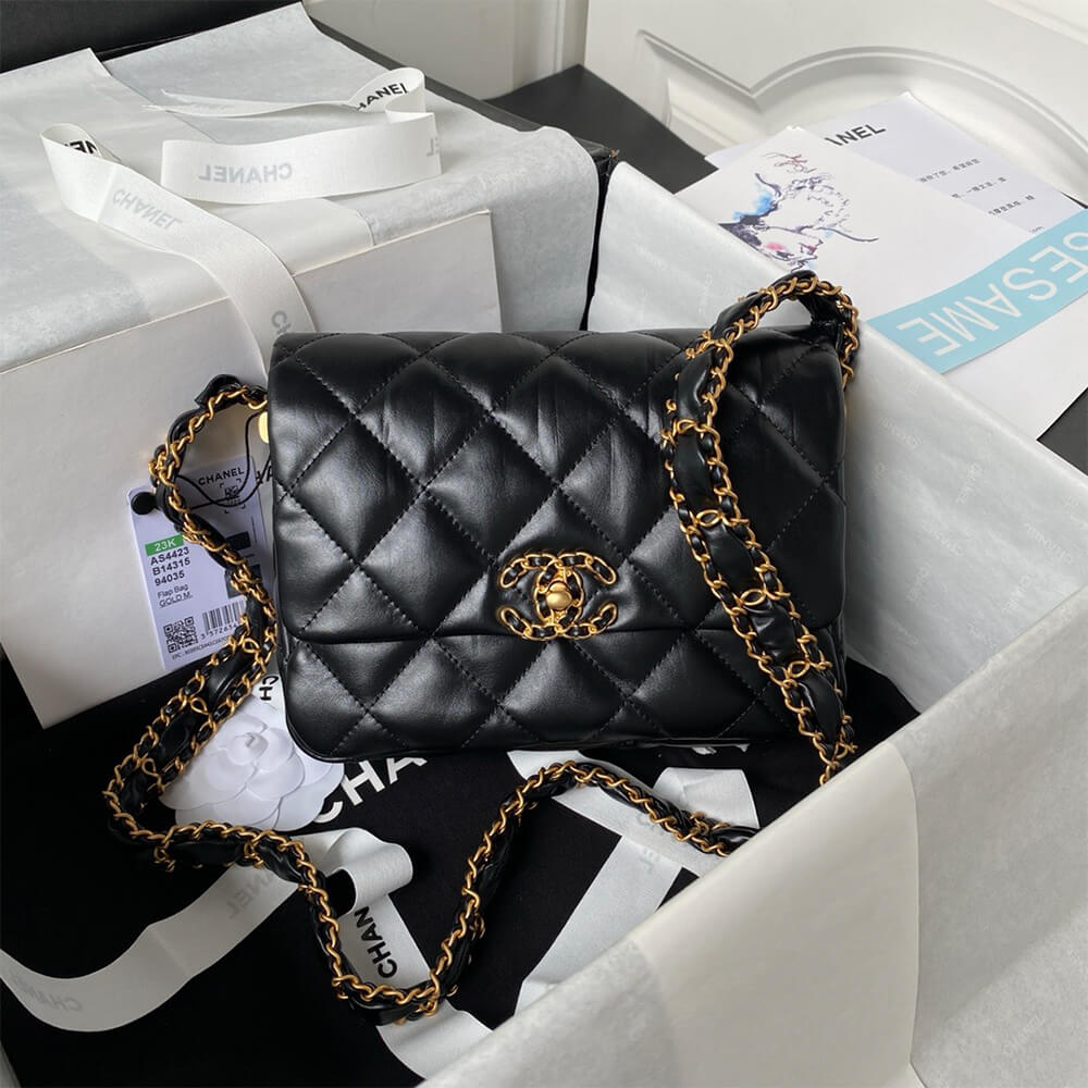 Alternative view of CHANEL MINI FLAP