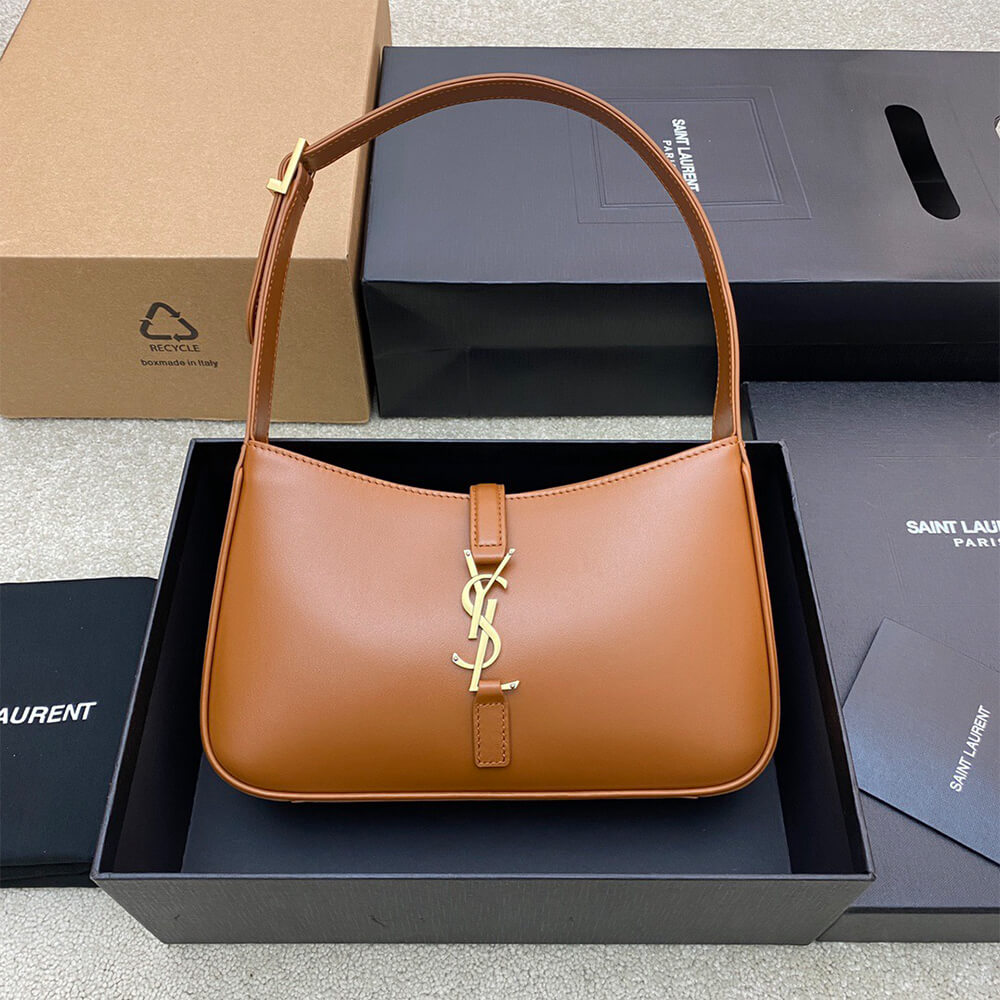YSL le 5 a 7 in smooth leather - Image 4