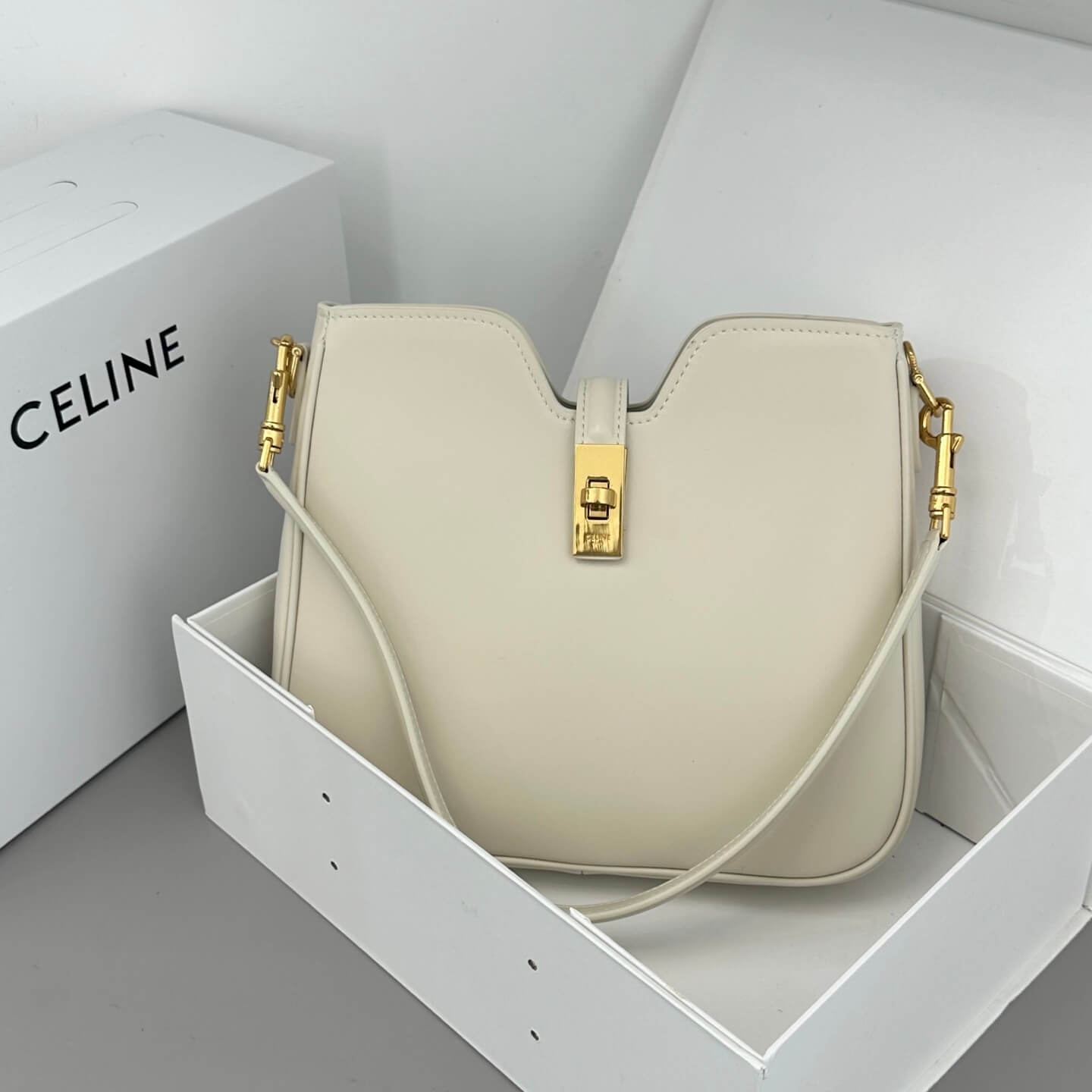 CAMILLE 16 SMALL BAG IN SMOOTH CALFSKIN(HIGH-END GRADE) - Image 6