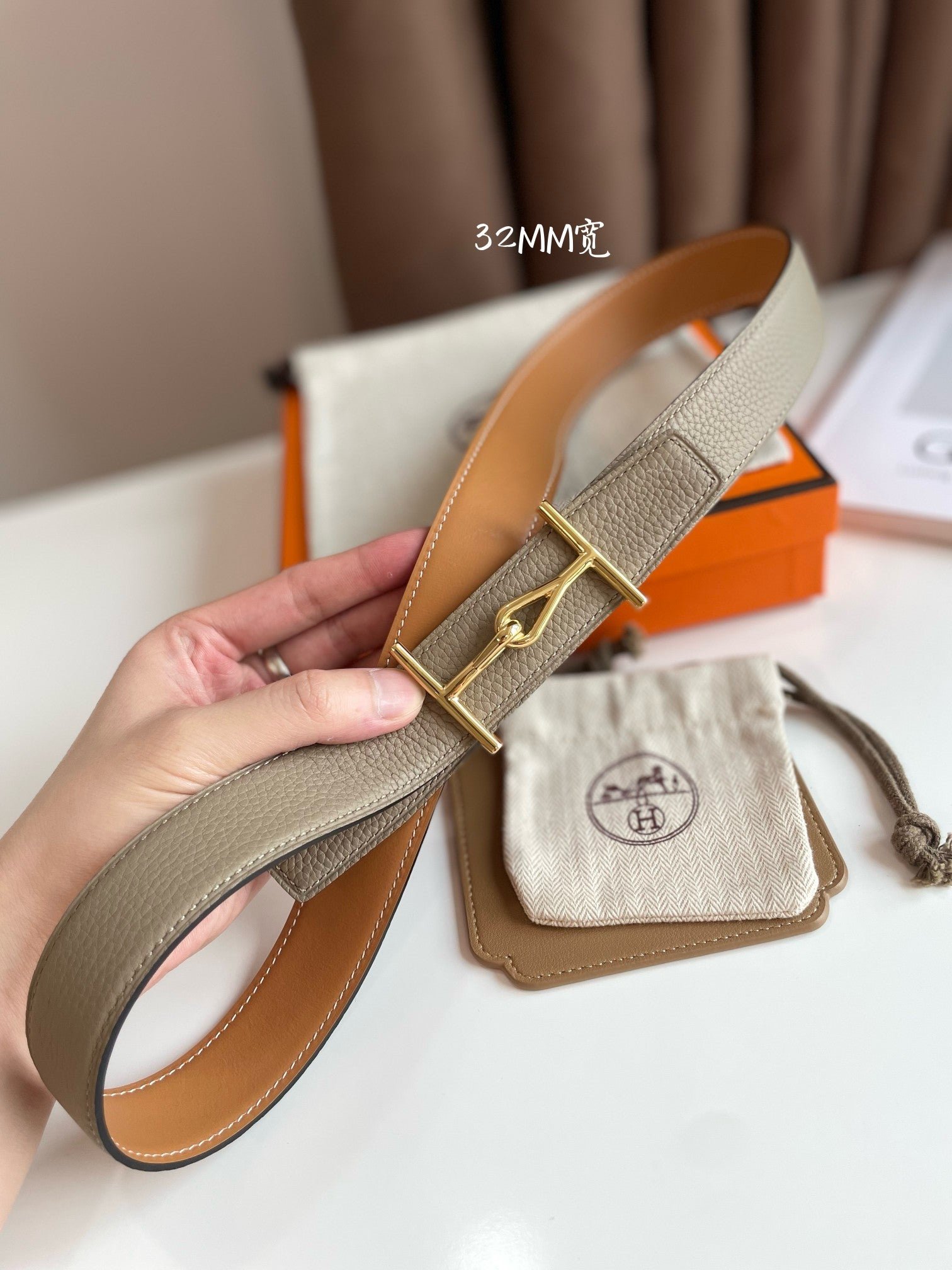 HERMES Beige Gold Strap - Image 3