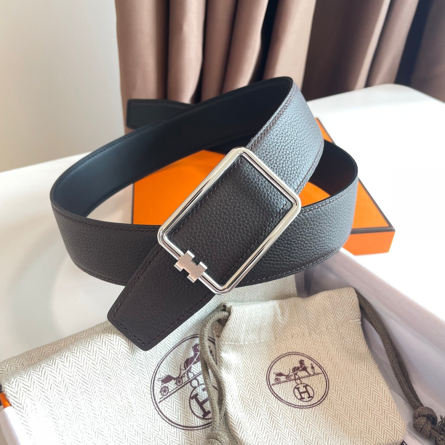 TUBE H BELT GOLD BUCKLE & REVERSIBLE DARK BROWN LEATHER STRAP 38MM