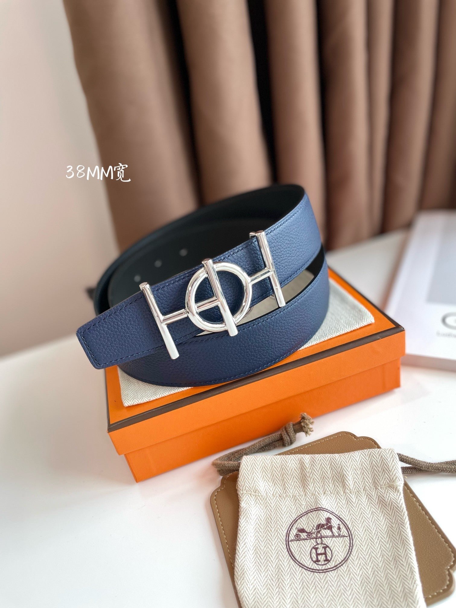 Alternative view of ULYSSE BELT BUCKLE & REVERSIBLE NAVY BLUE LEATHER STRAP 38MM SILVER HARDWARE