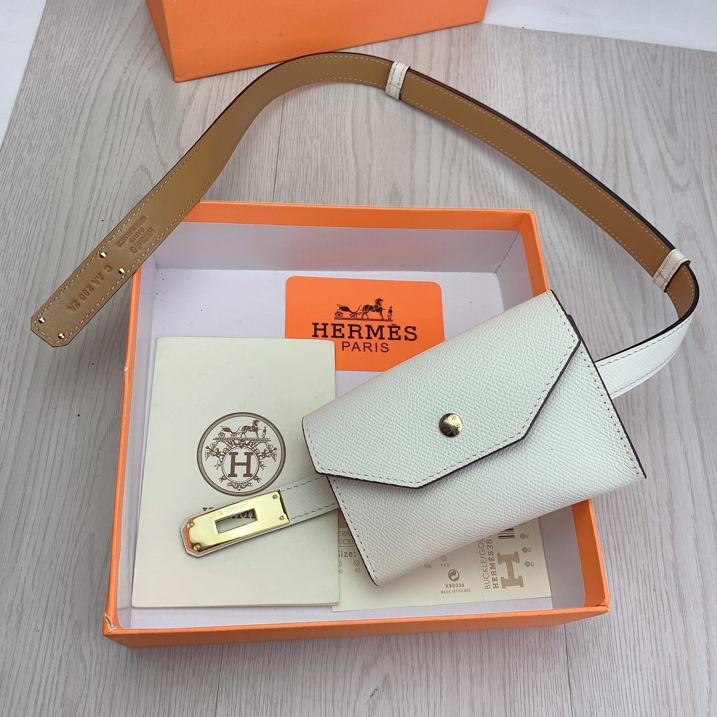 Alternative view of hm kelly belt 18mm with pocket white calfskin gold buckle