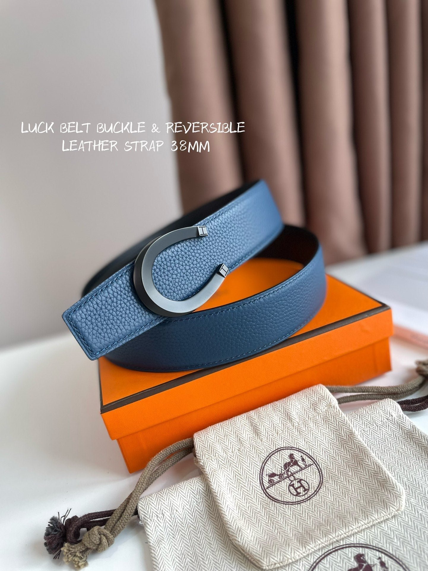 Alternative view of HM LUCK BELT BUCKLE & REVERSIBLE BLACK AND NAVY BLUE LEATHER STRAP 38MM