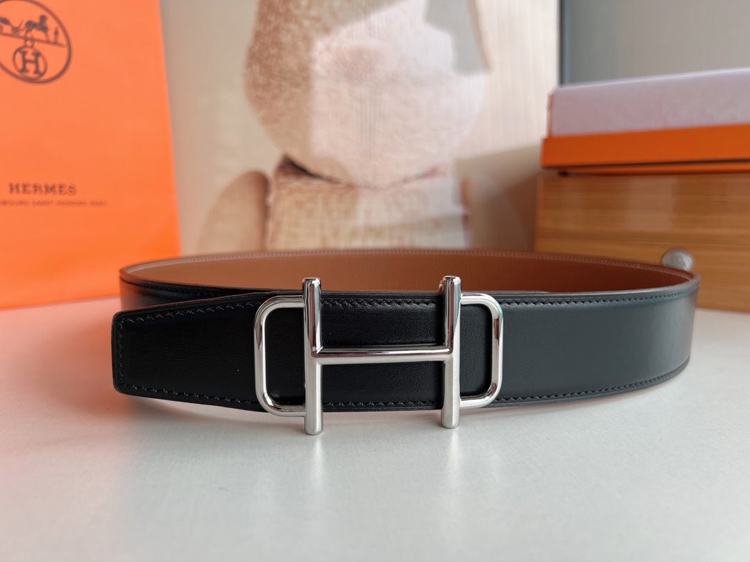 Alternative view of HM ROYAL BELT BUCKLE & REVERSIBLE NOIR AND CIDER ORANGE LEATHER STRAP 32 MM SILVER HARDWARE