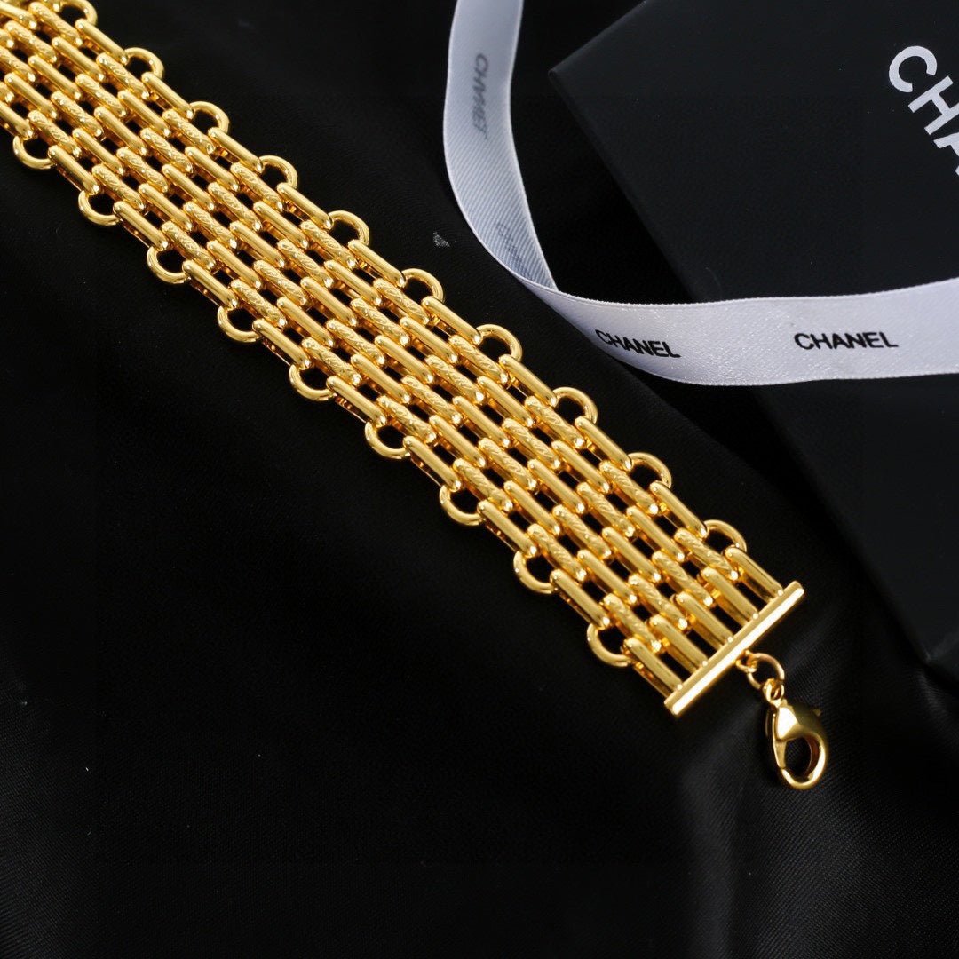 Chanel Logo Mesh Gold Waistband - Image 5
