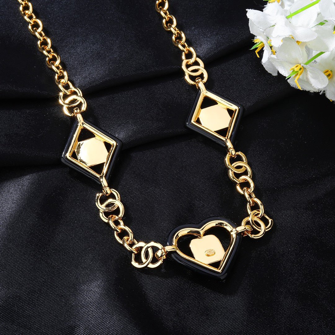Chanel Gem Heart Gold Chain Belt - Image 4