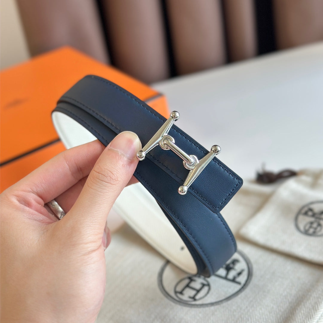 Alternative view of HM Silver Mors H buckle & Reversible 24 mm belt Blue Beige leather 125369