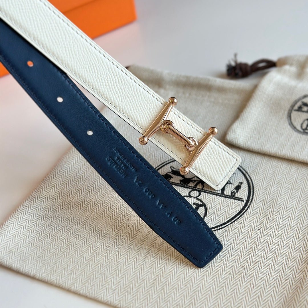 Alternative view of HM Pink Gold Mors H buckle & Reversible 24 mm belt Blue Beige leather 125370
