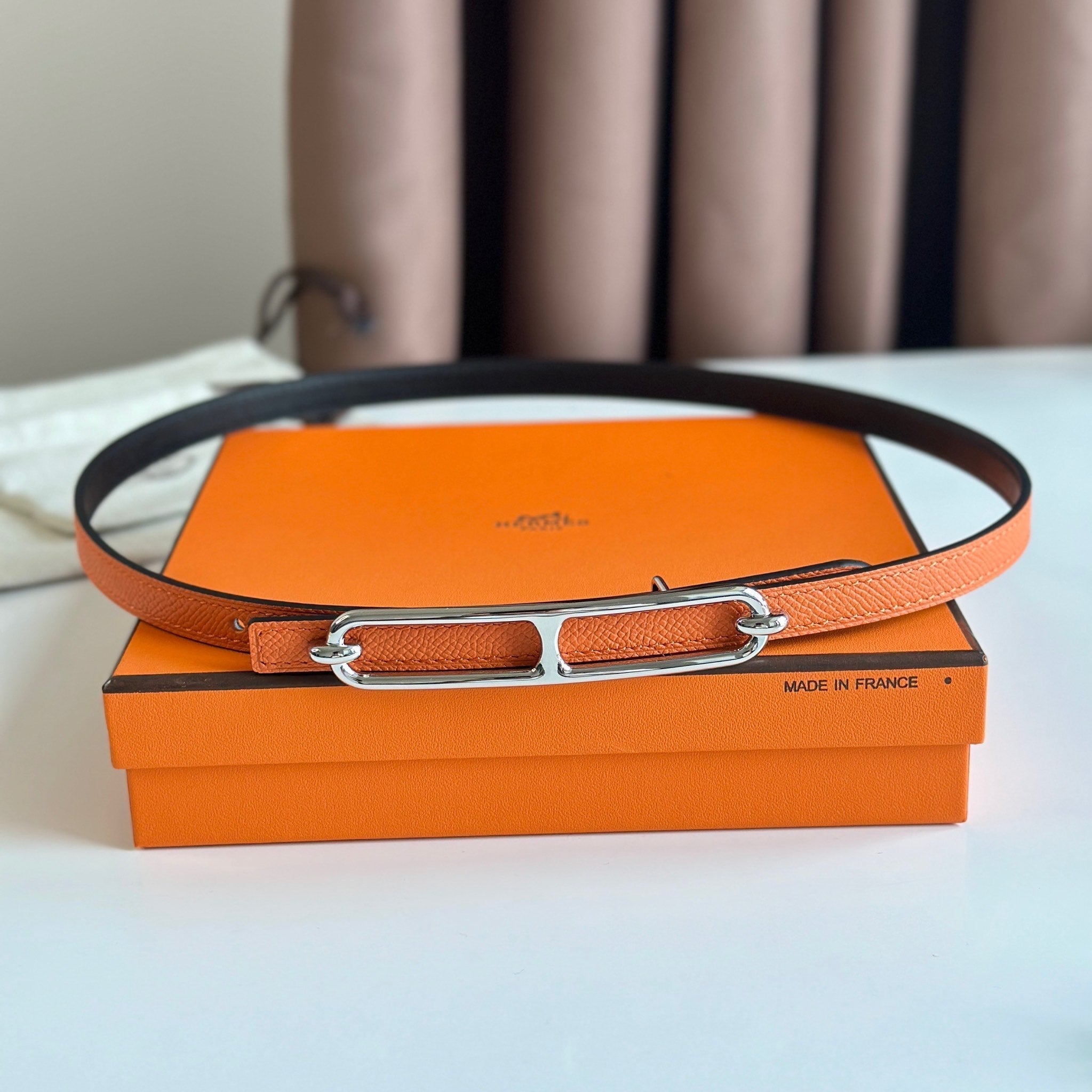 Alternative view of HM ROULIS BUCKLE & REVERSIBLE ORANGE AND BLACK LEATHER STRAP 13MM SILVER HARDWARE