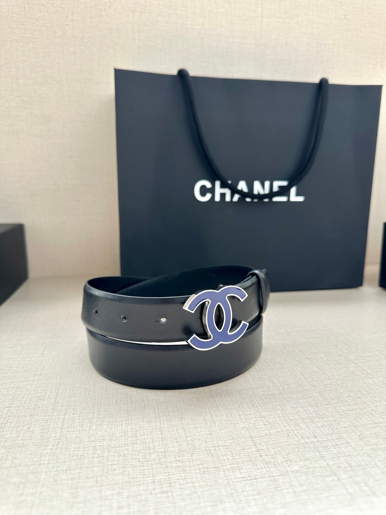 Chanel Black Enamel Buckle Belt - Image 9
