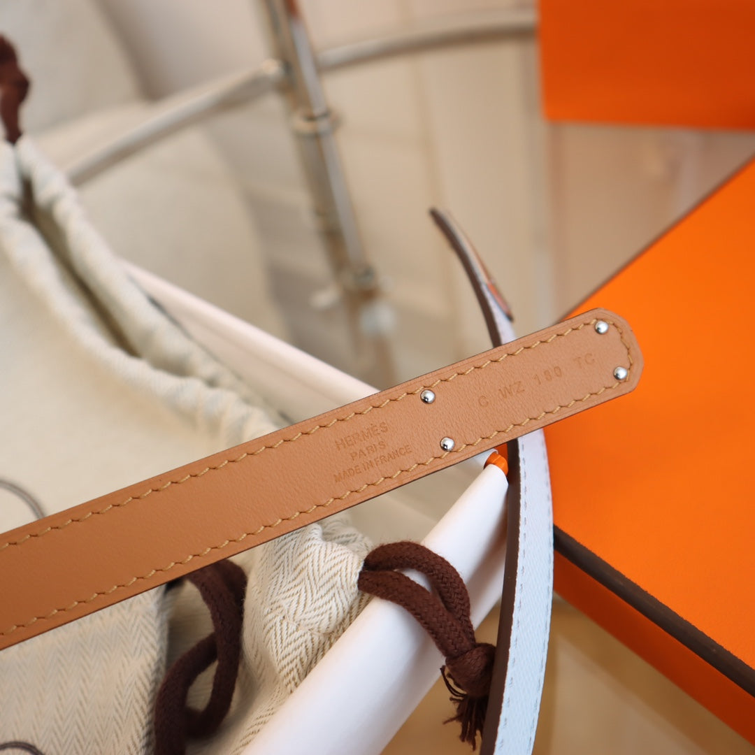 Alternative view of hm kelly belt 18mm cloud blue epsom leather