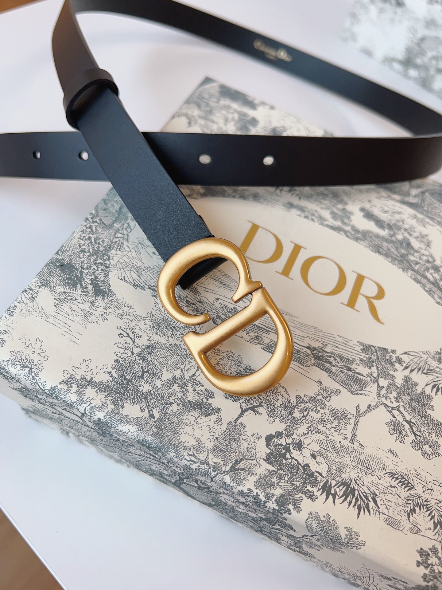 Dior Black Leather Slim Gold CD Belt - Image 7