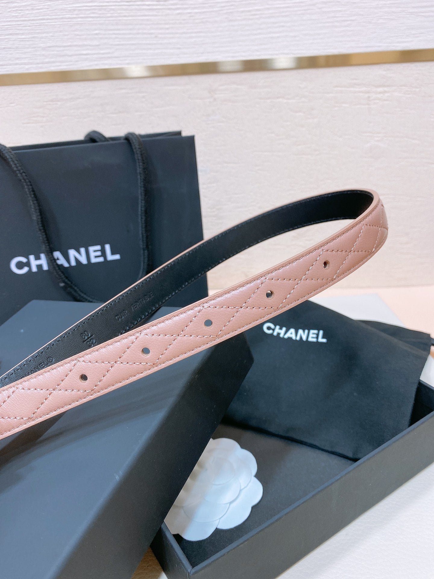 Chanel Nude Quilted Leather Belt - Image 4