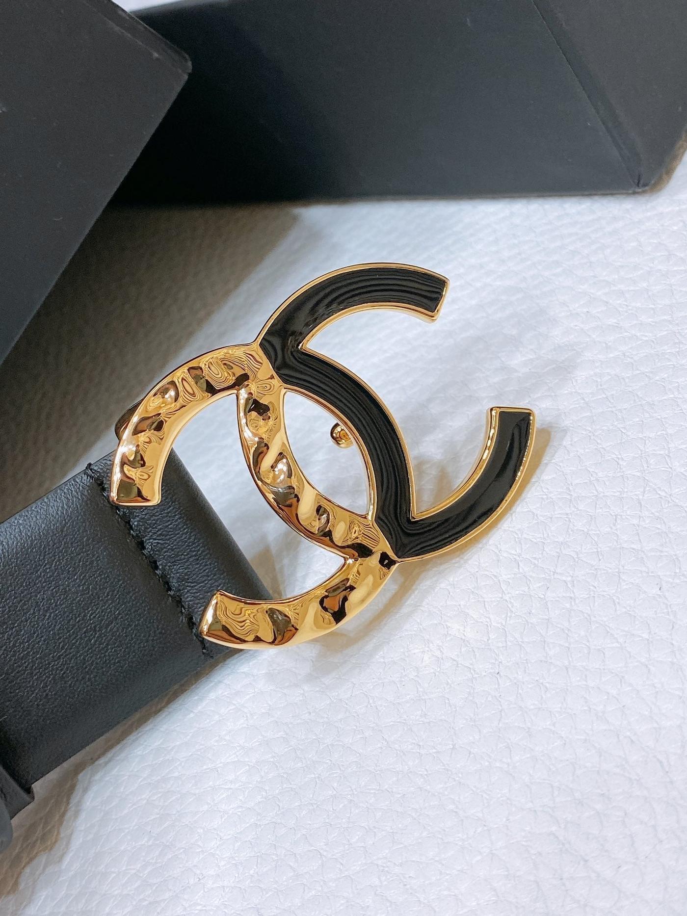 Chanel Black Vintage Gold Belt - Image 5