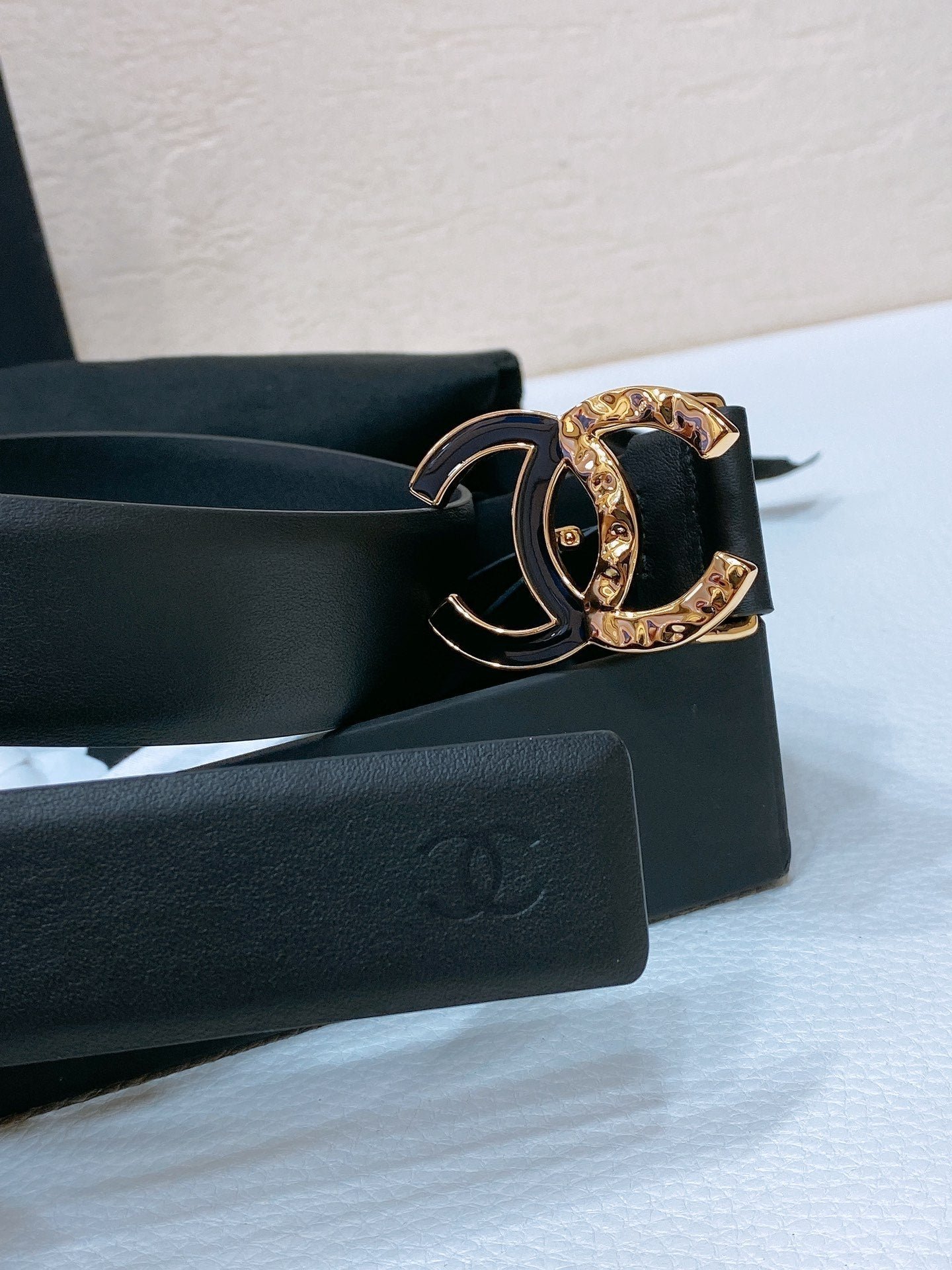 Chanel Black Vintage Gold Belt - Image 4