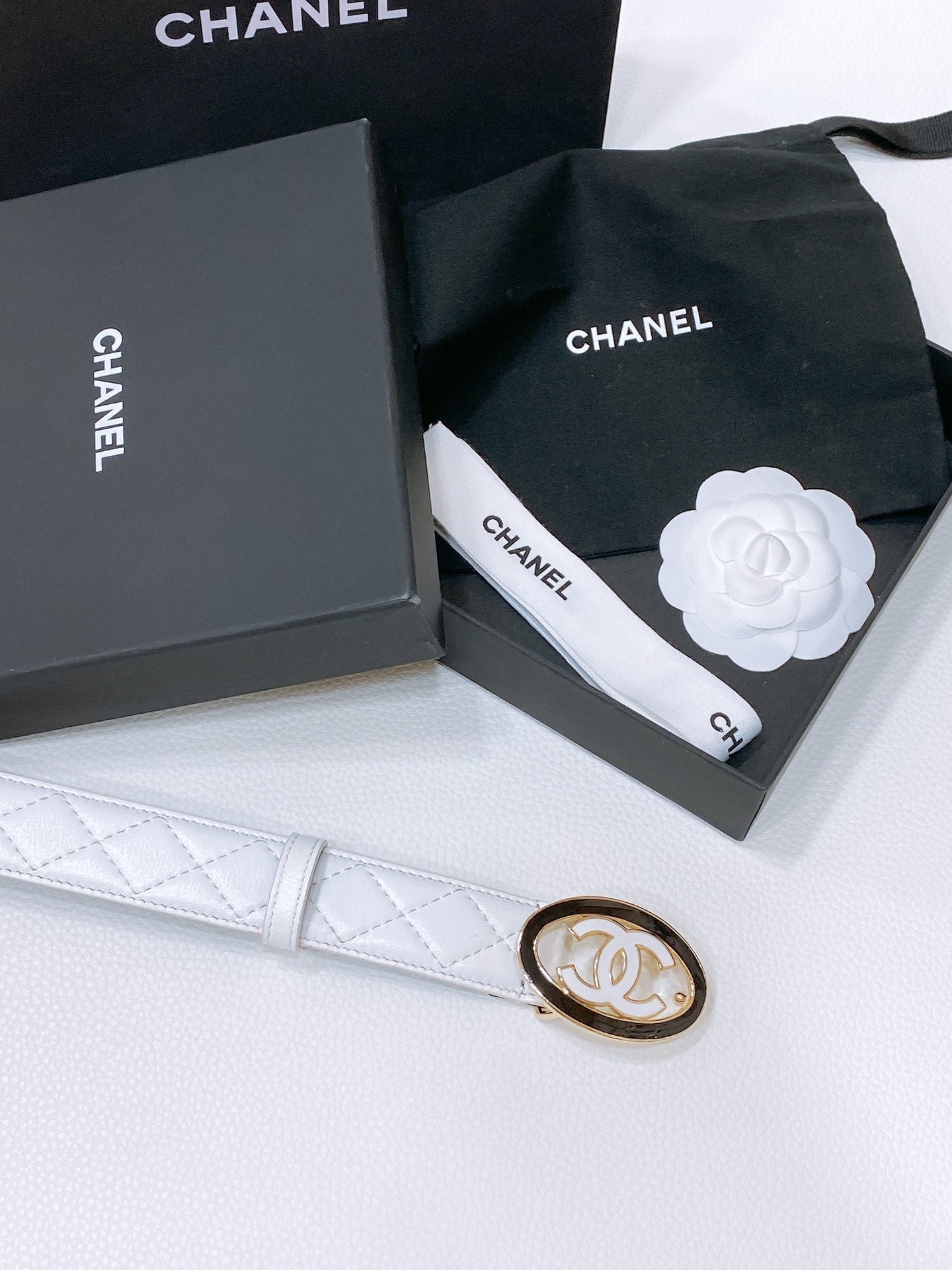 Chanel White Quilted Oval Belt - Image 5