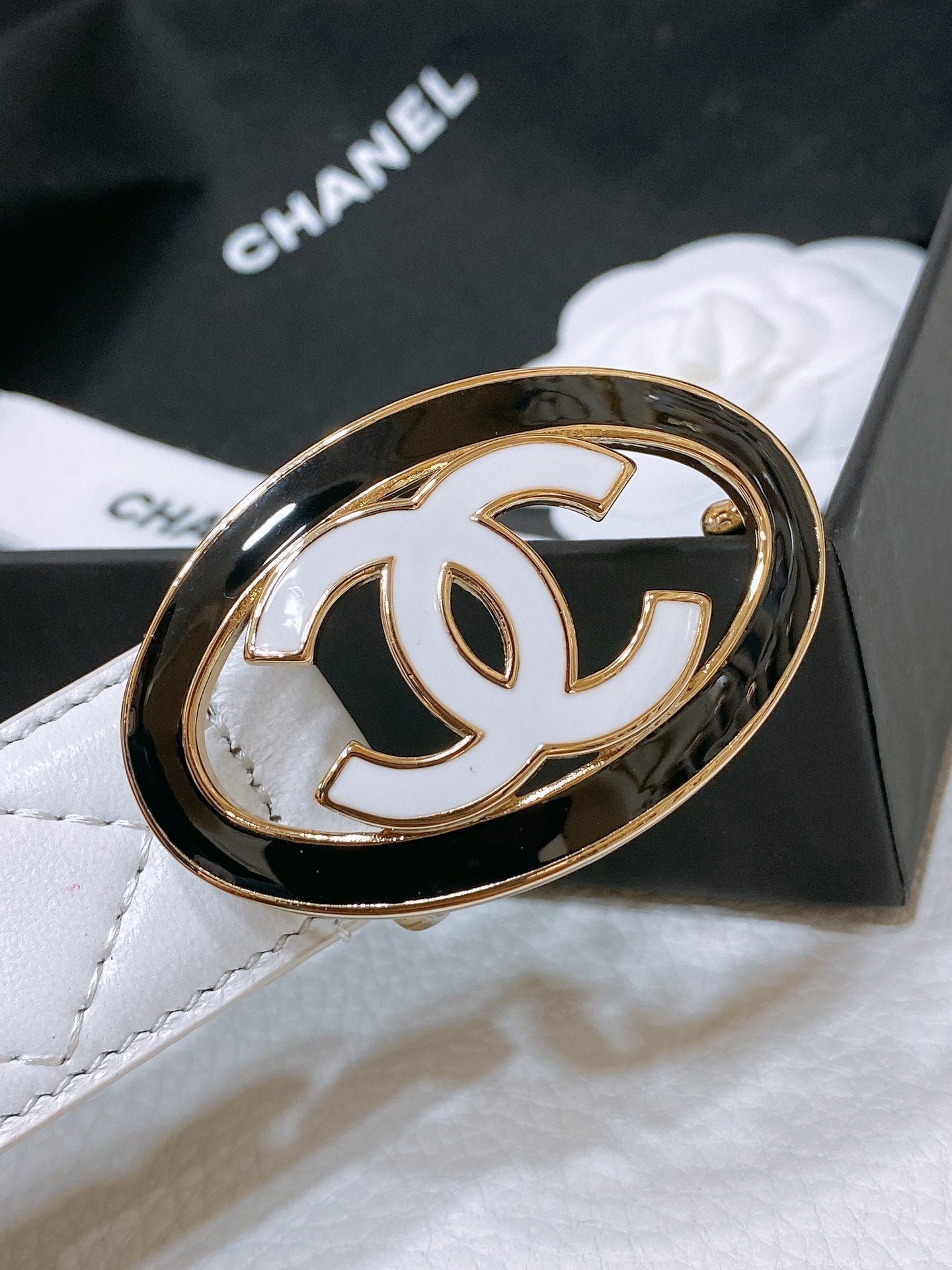 Alternative view of Chanel White Quilted Oval Belt