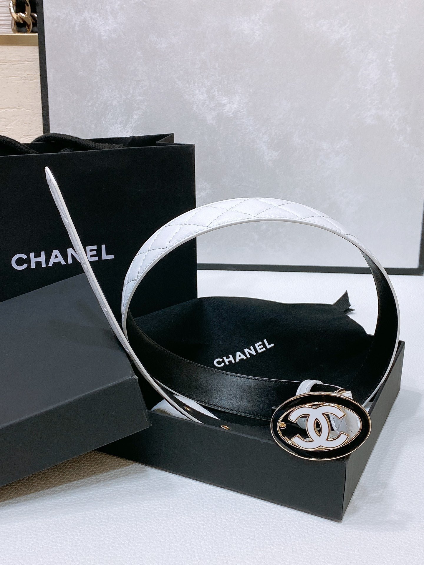 Chanel White Quilted Oval Belt - Image 6