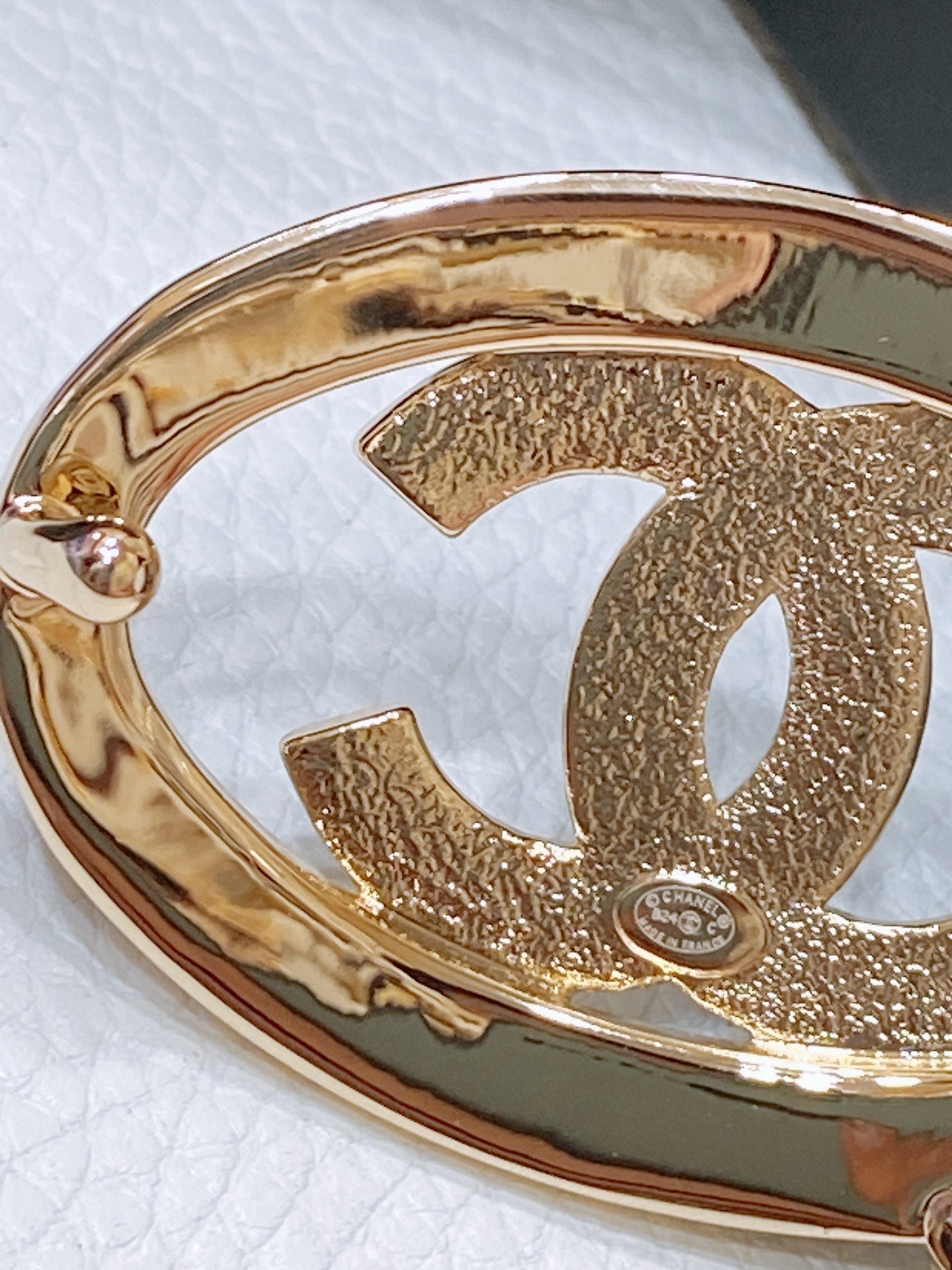 Chanel Cream Plain Oval Gold Belt - Image 6