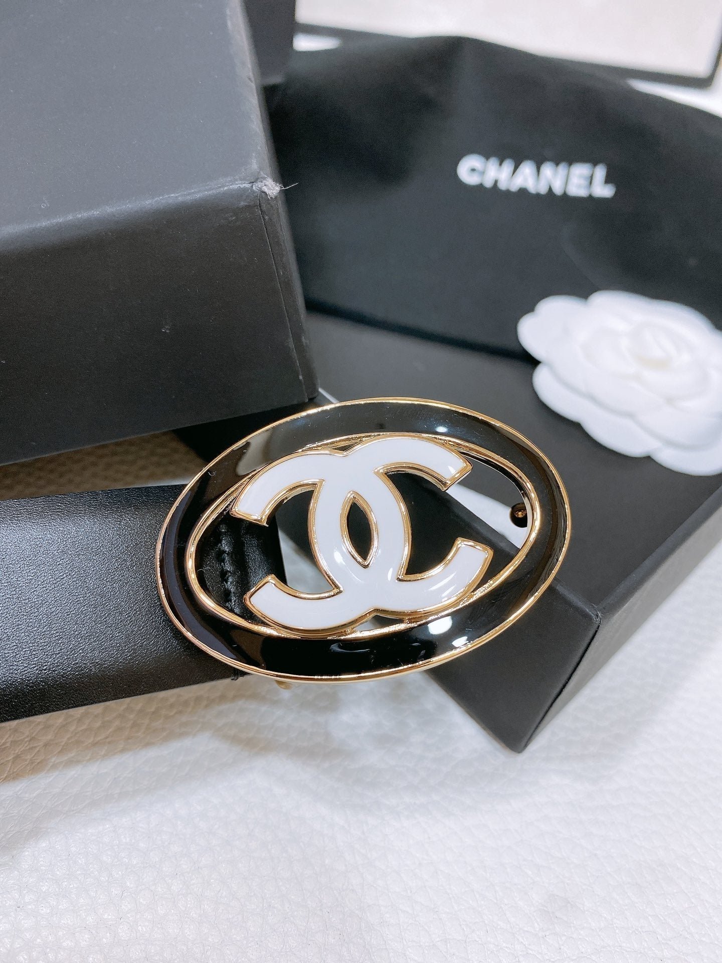 Chanel Smooth Oval Logo Strap - Image 3