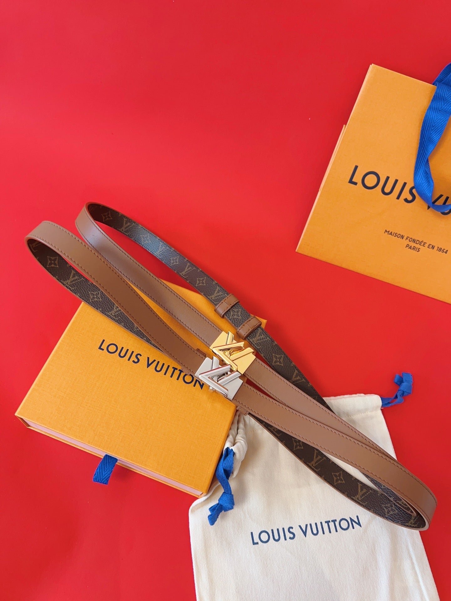 Alternative view of LV GO-14 20MM BELT IN BRONZE BROWN CALFSKIN GOLD HARDWARE