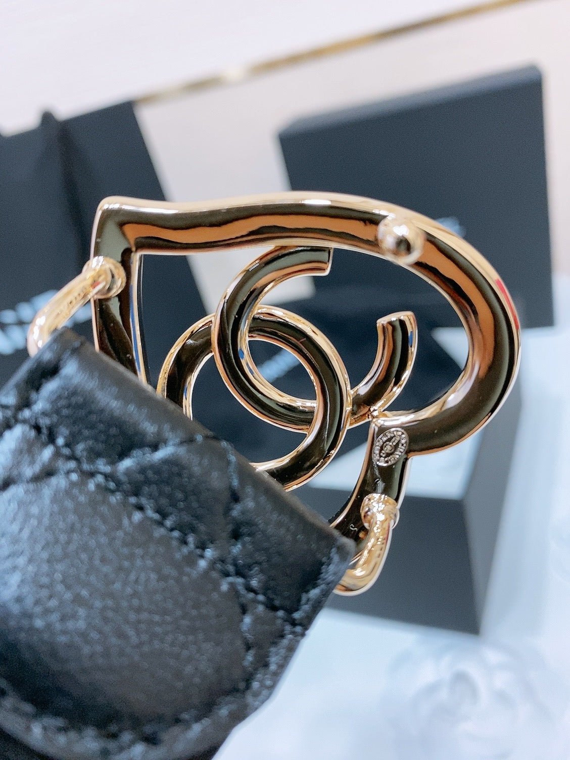 Chanel Quilted Leather Belt - Image 4