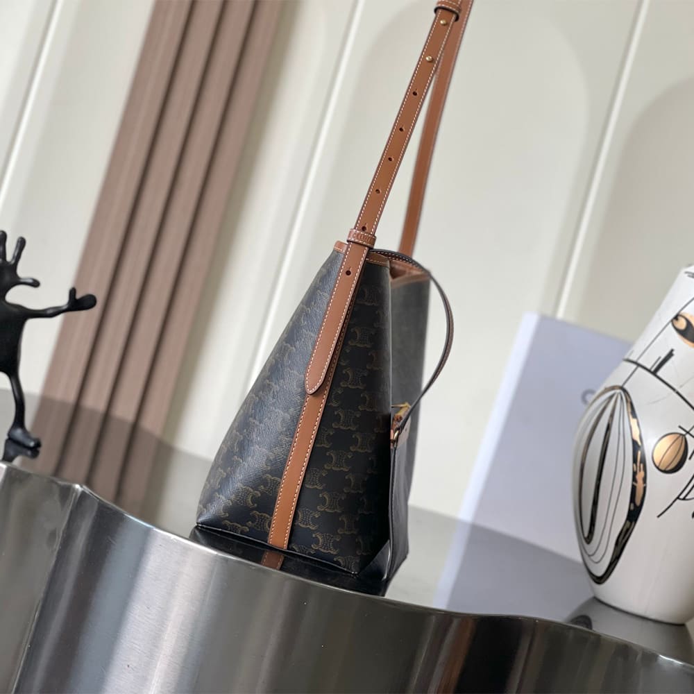 Celine SOFT SHOPPER BAG IN Triomphe Canvas and Calfskin - Image 7