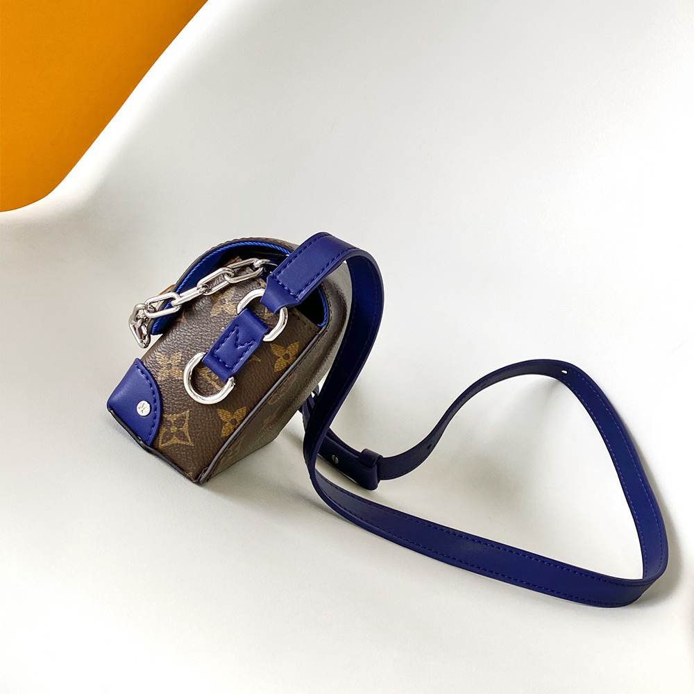 LV Steamer Wearable Wallet - Image 6
