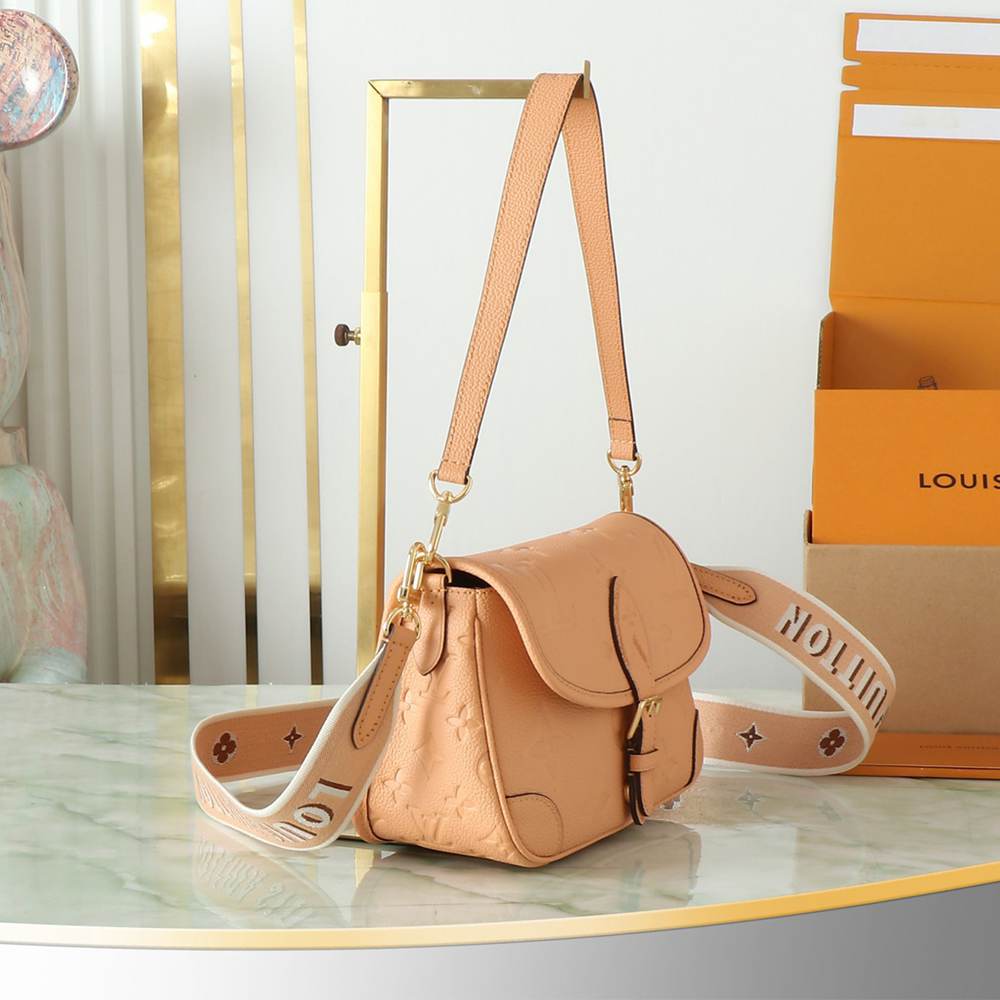 LV Diane - Image 8
