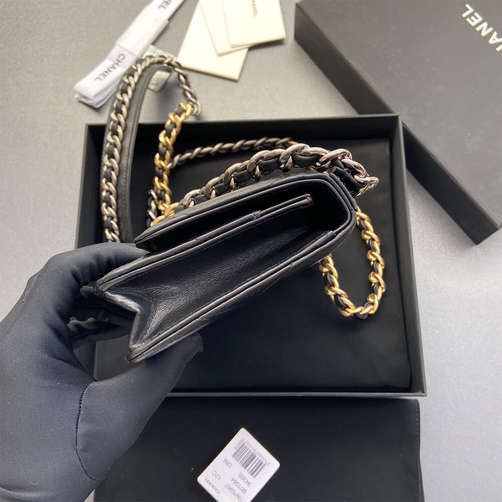 CHANEL 19 Wallet on Chain(high-end grade) - Image 8
