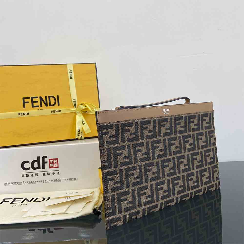Alternative view of FF Jacquard Flat Pouch Medium