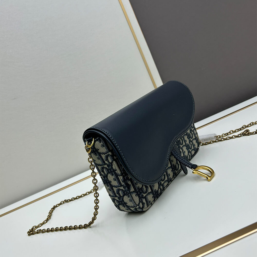 Medium Saddle Pouch with Chain - Image 3
