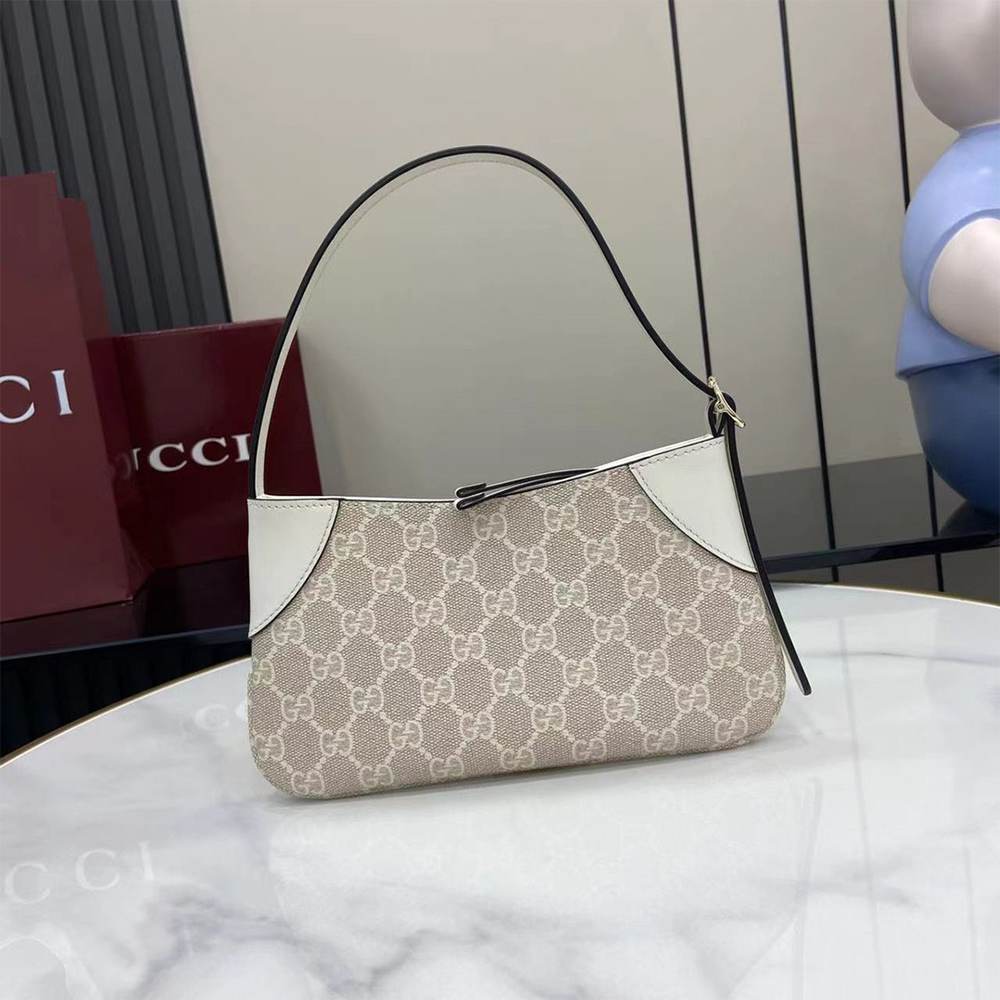 GG Emblem small shoulder bag - Image 5