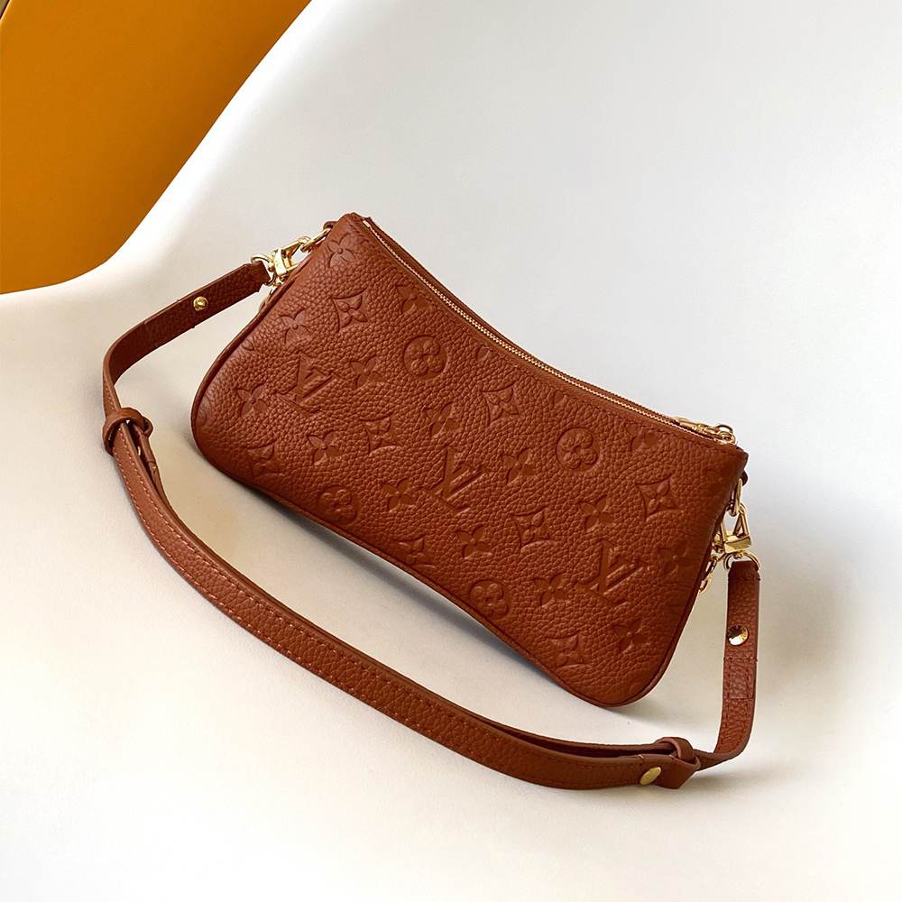 Alternative view of LV Pochette Liv