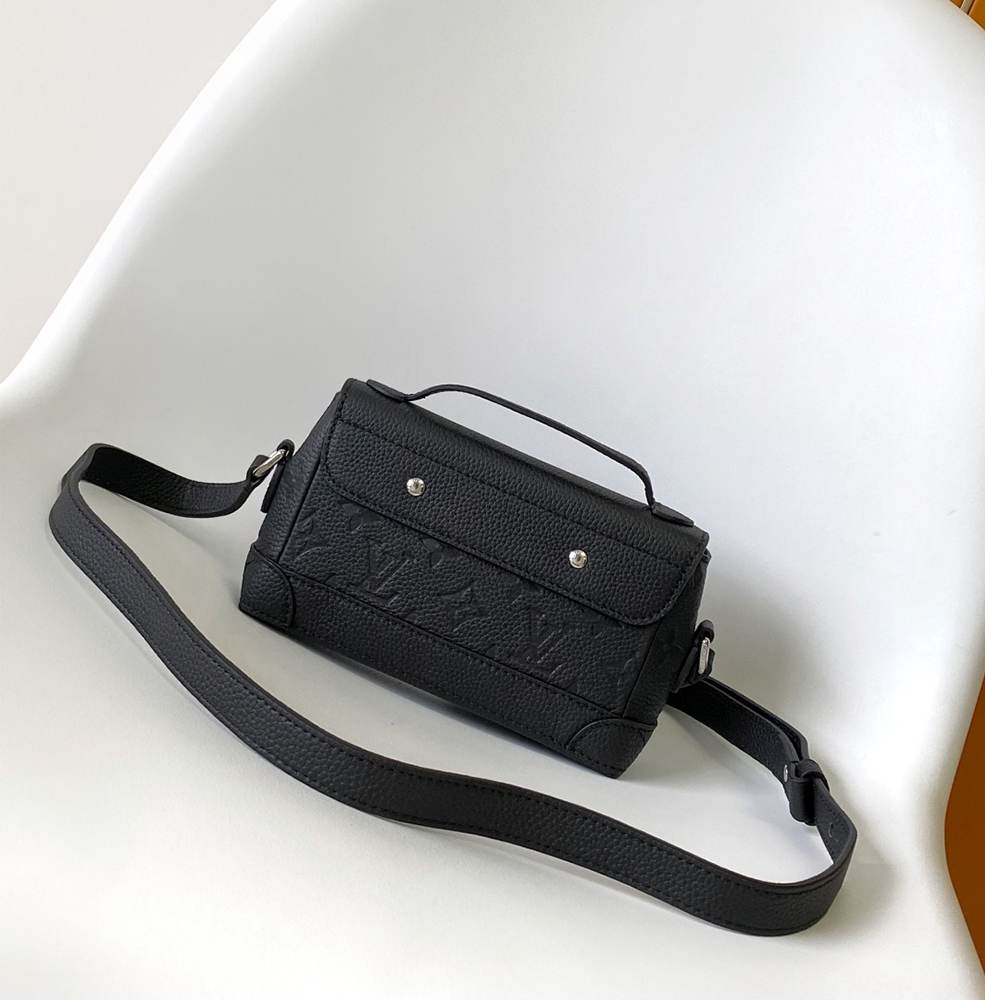 Alternative view of LV Steamer East West Wearable Wallet
