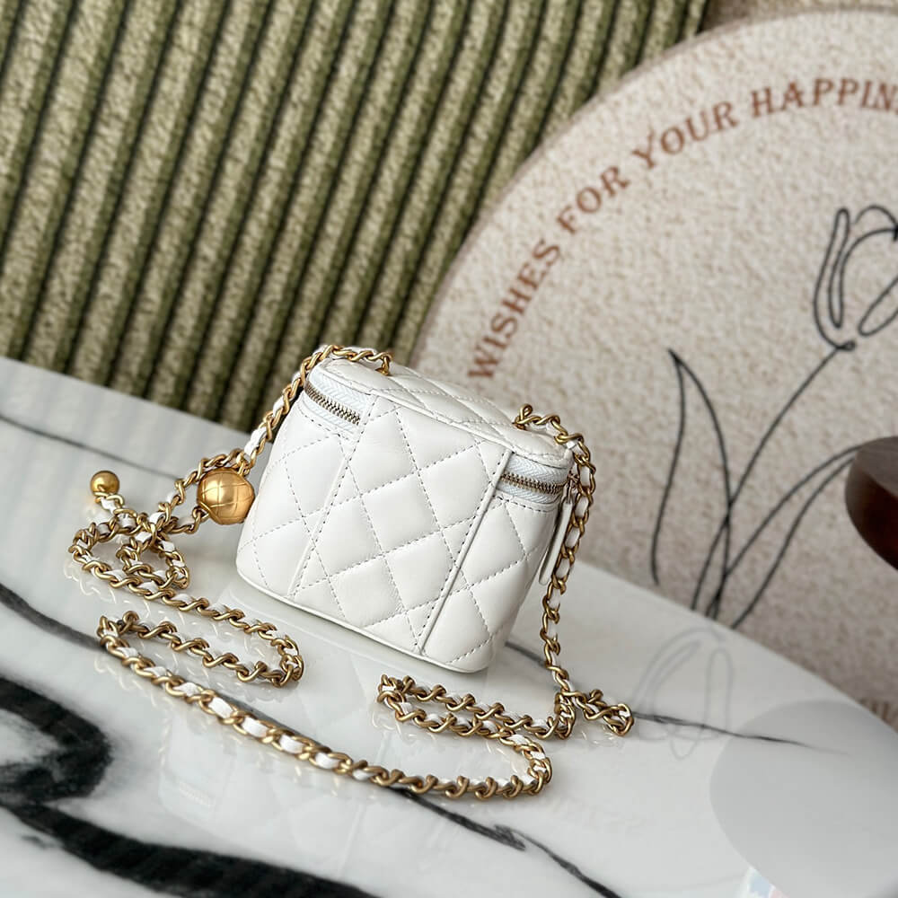 Alternative view of CHANEL Small Vanity Case(high-end grade)