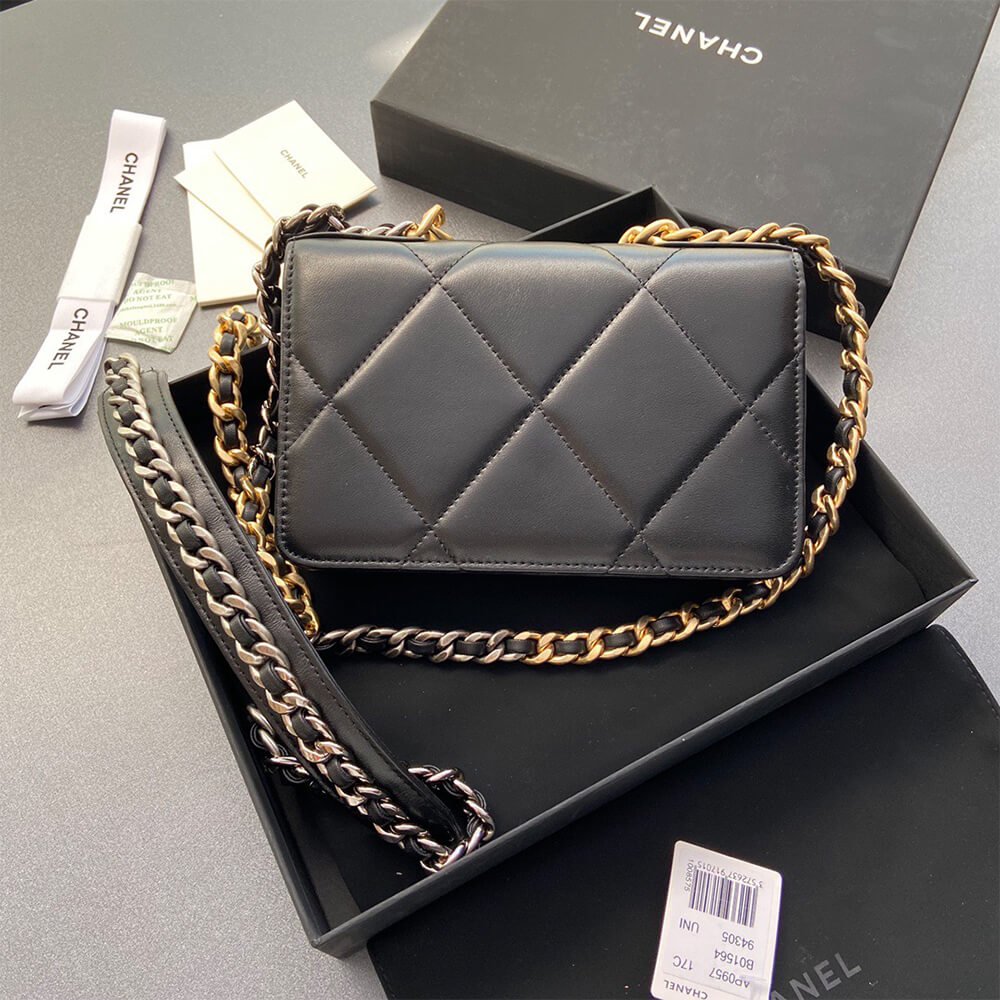 CHANEL 19 Wallet on Chain(high-end grade) - Image 6