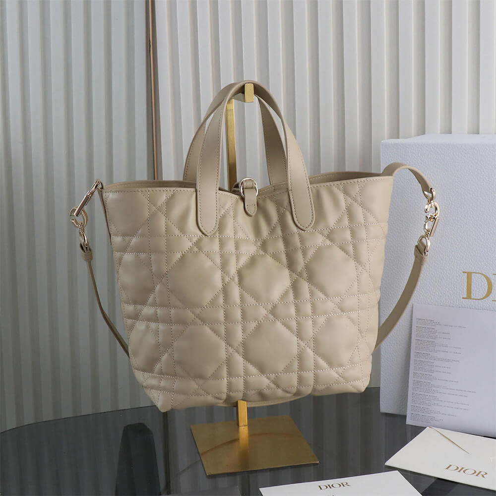 Medium Dior Toujours Vertical Tote Bag(high-end grade) - Image 5