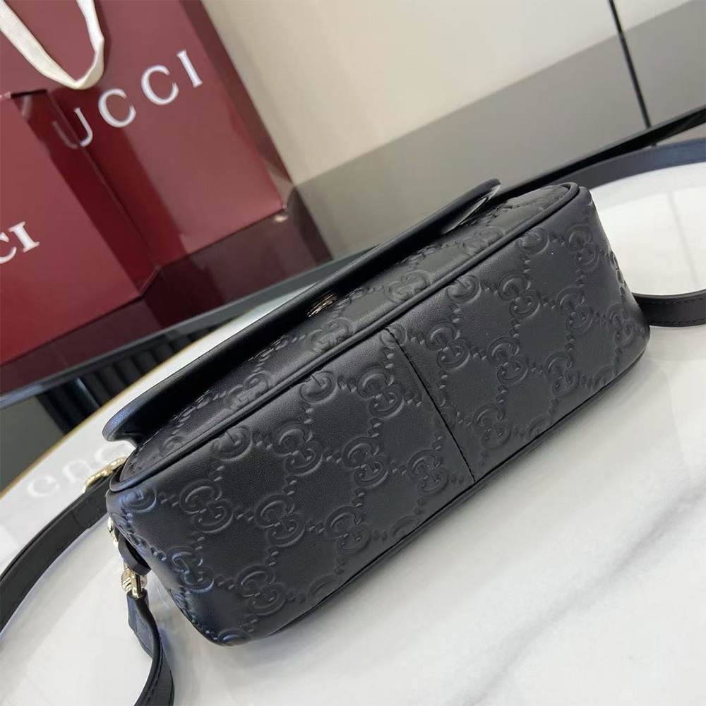 GG Emblem small shoulder bag - Image 5