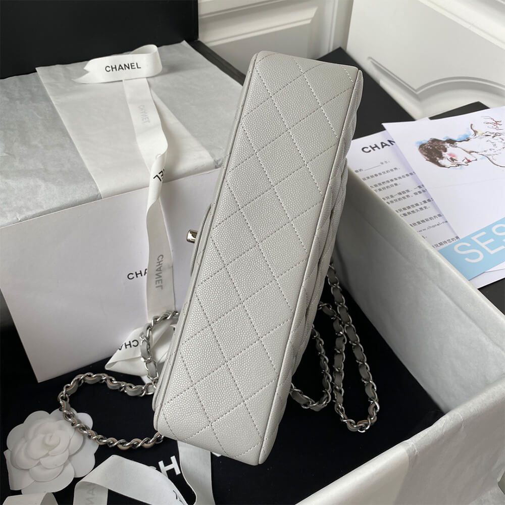 Alternative view of CHANEL CLASSIC FLAP HANDBAG(High-End Grade)