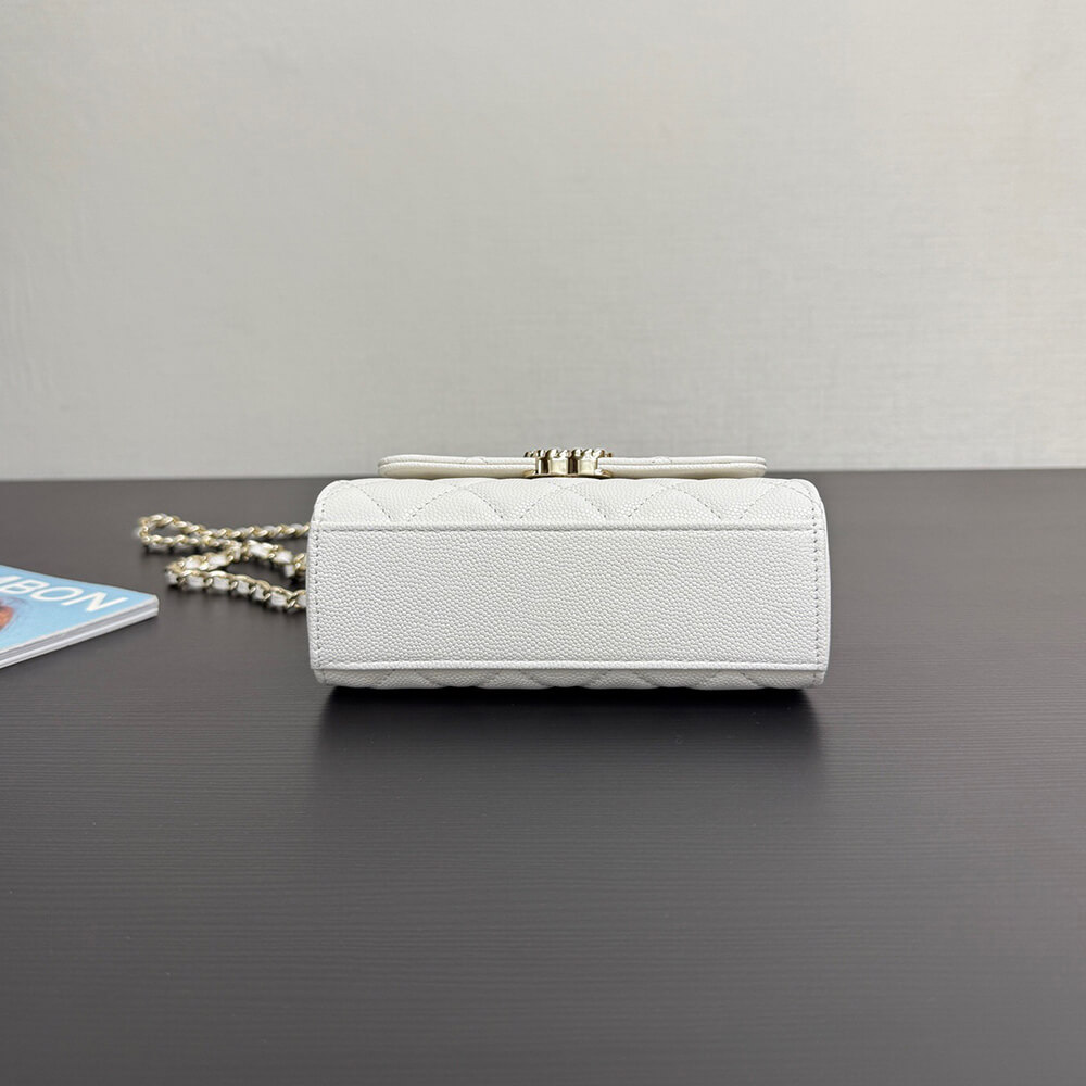Alternative view of Chanel Clutch With Chain(HIGH-END GRADE)