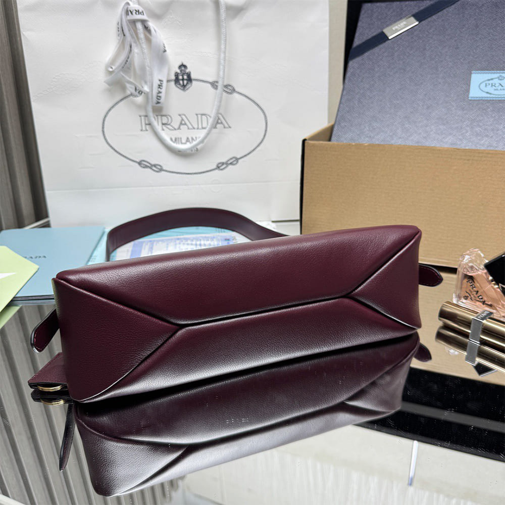 Prada Aimee medium leather shoulder bag - Image 8