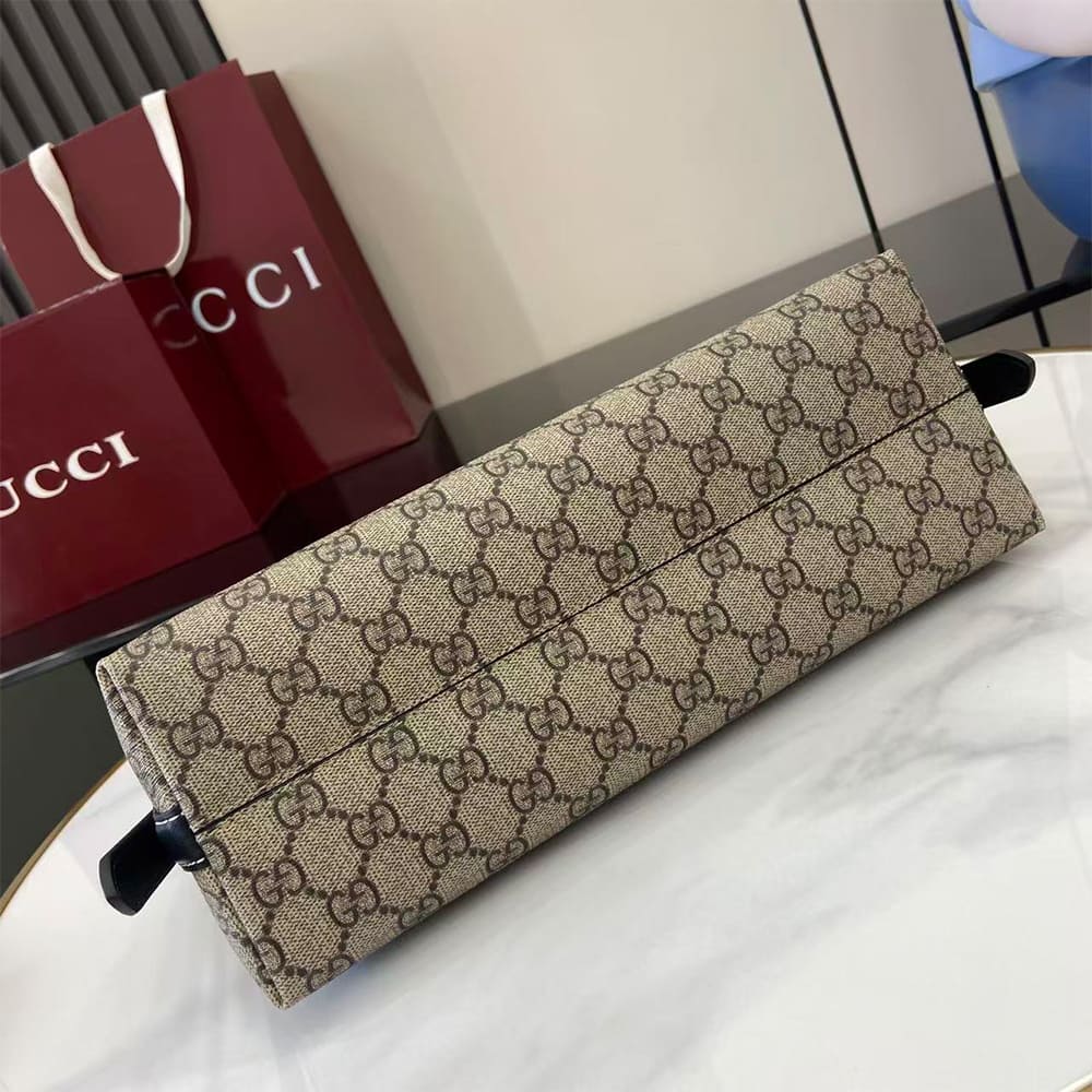 Alternative view of GG Emblem medium shoulder bag