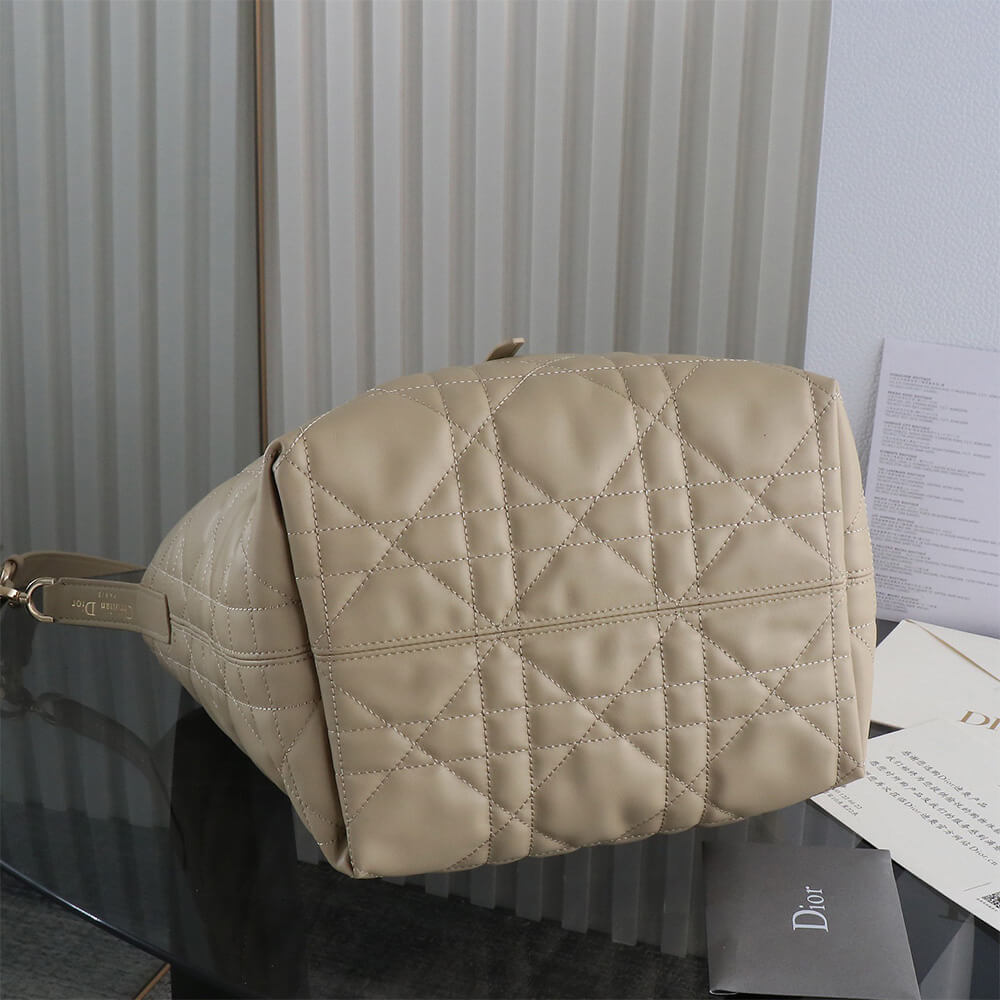 Medium Dior Toujours Vertical Tote Bag(high-end grade) - Image 4